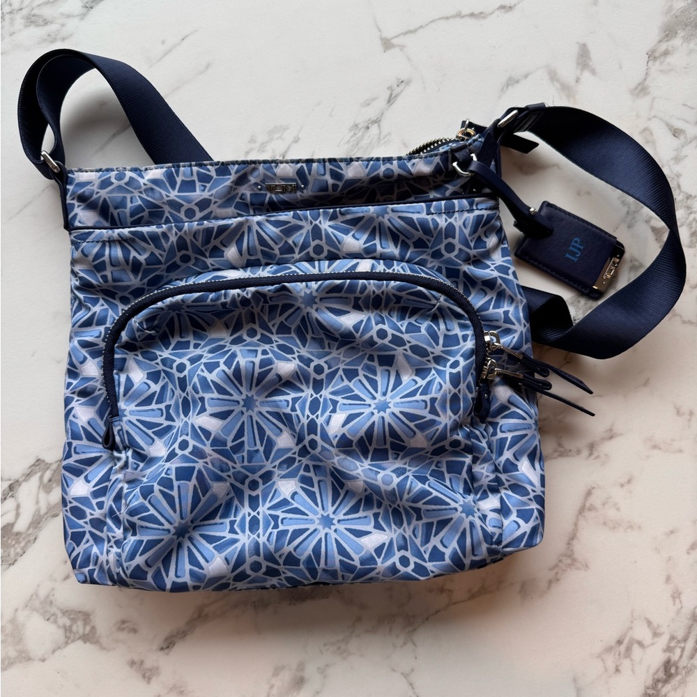 Tumi voyageur capri crossbody